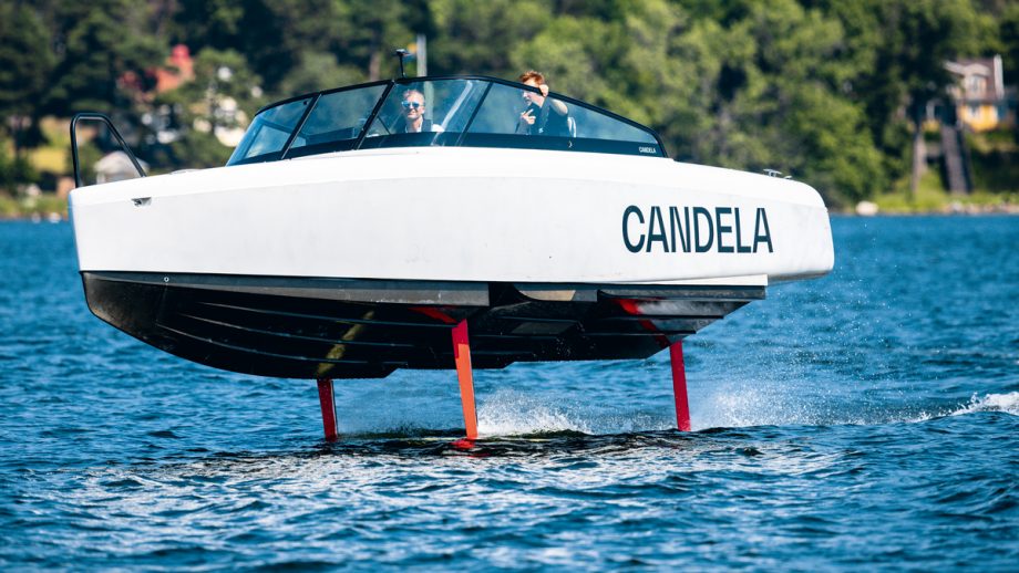 candela-c8-electric-foiling-boat-test-drive-video