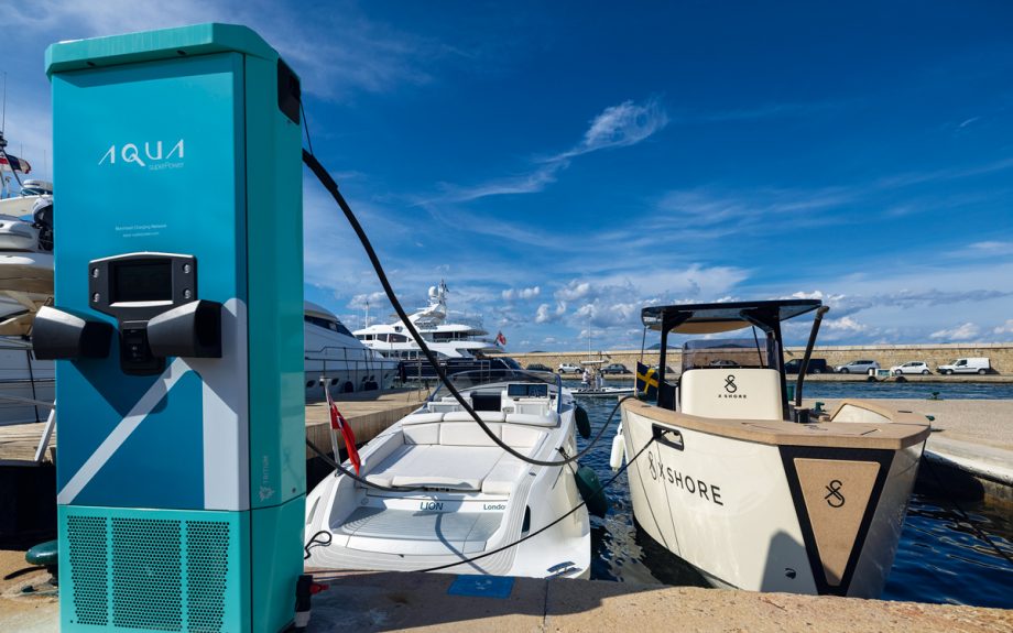 electric-boats-future-aqua-charging
