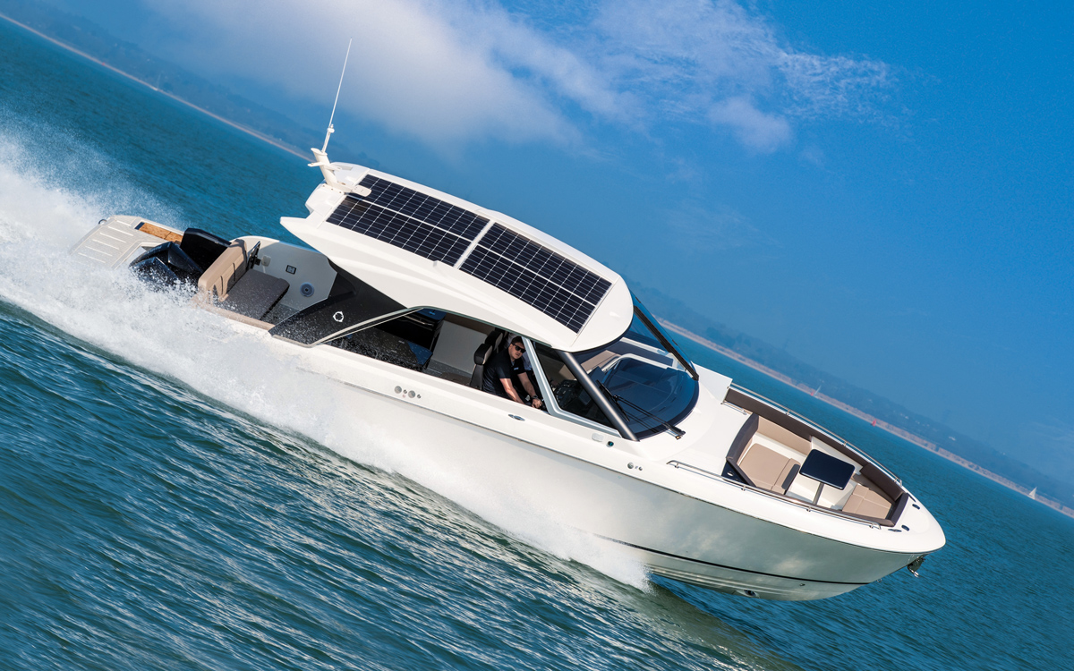 Greenline-neo-boat-test-review-video-credit-richard-langdon
